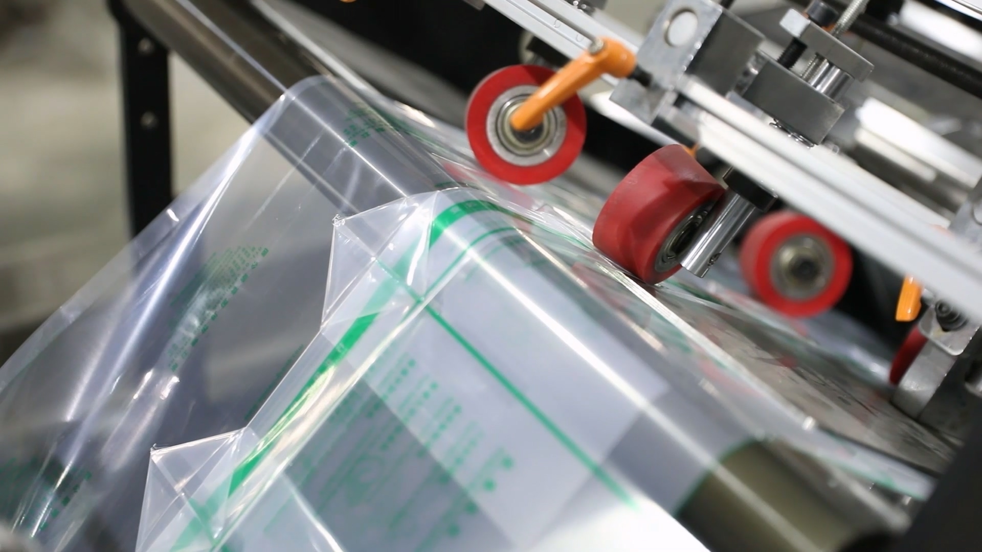 Flat-Bottom-Pouch-Making-Machine-–-Coffee-Snacks-Pet-Food