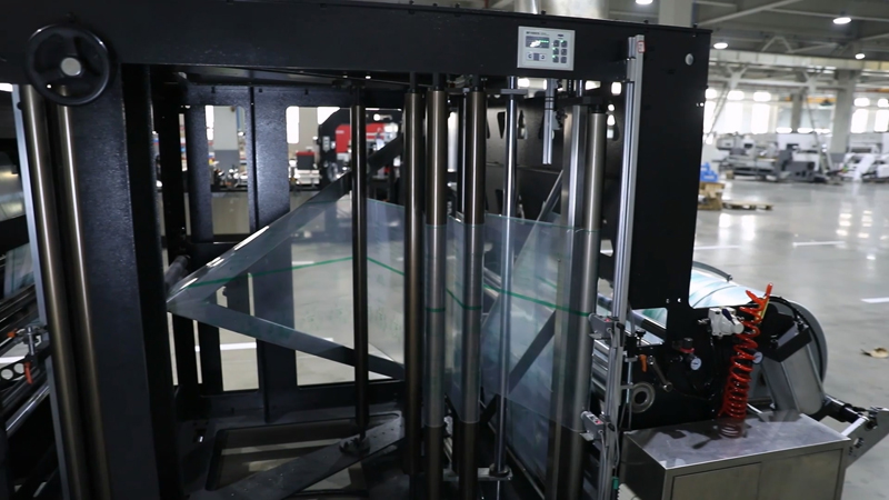 High-Speed-Doypack-Pouch-Making-Machine-for-Snacks-Coffee-and-Pet-Food-Packaging